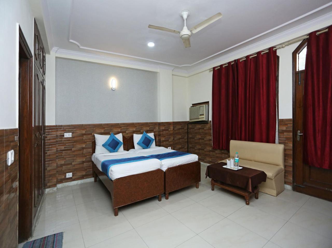 Oyo 472 Hotel Sareen Nowe Delhi Zewnętrze zdjęcie