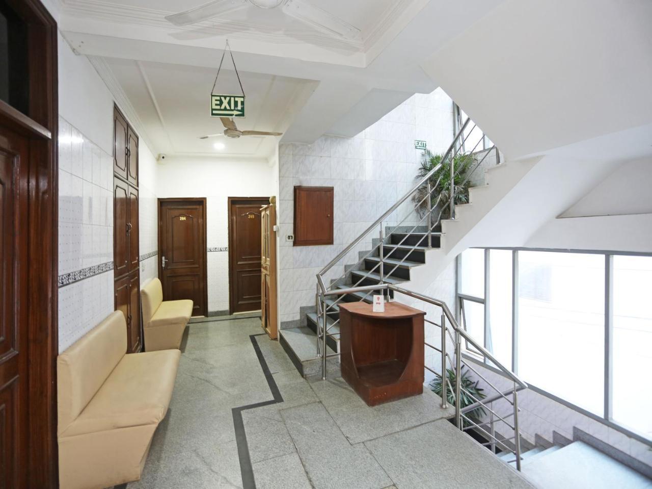 Oyo 472 Hotel Sareen Nowe Delhi Zewnętrze zdjęcie