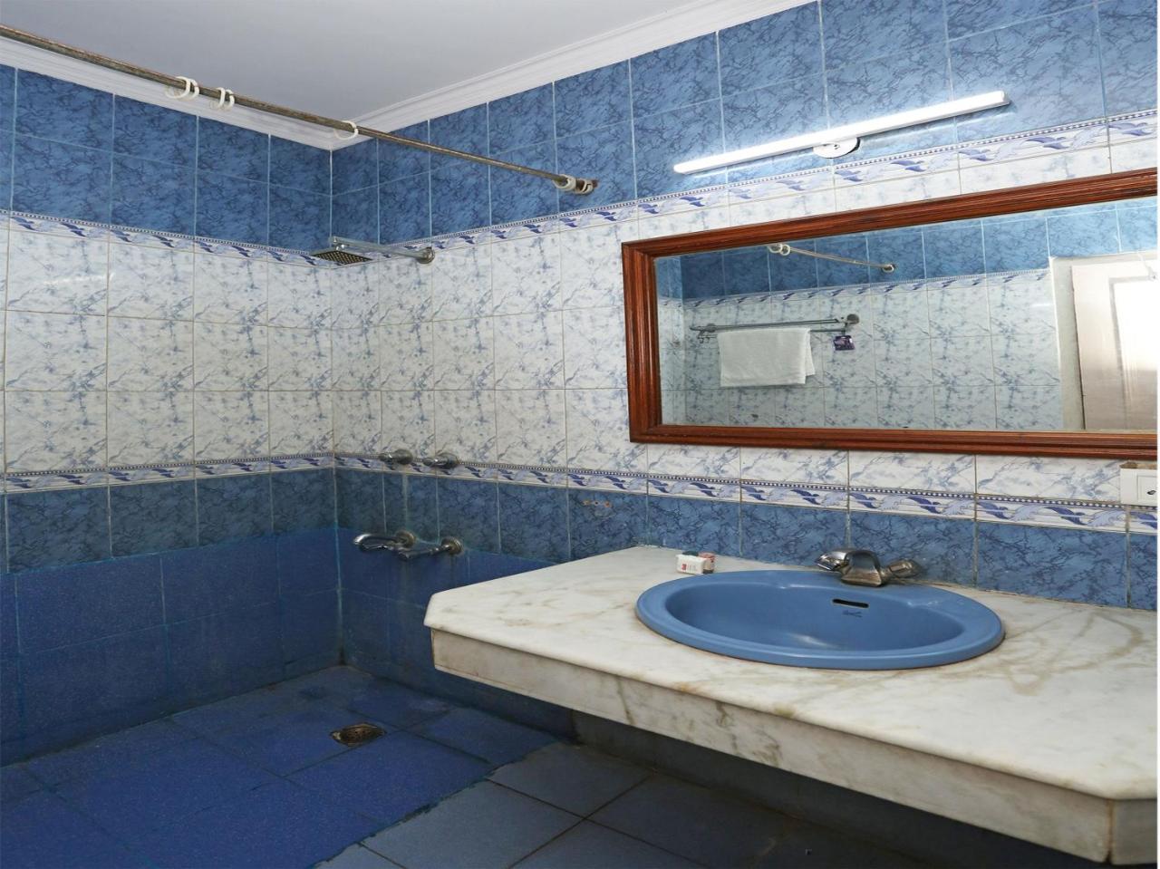 Oyo 472 Hotel Sareen Nowe Delhi Zewnętrze zdjęcie