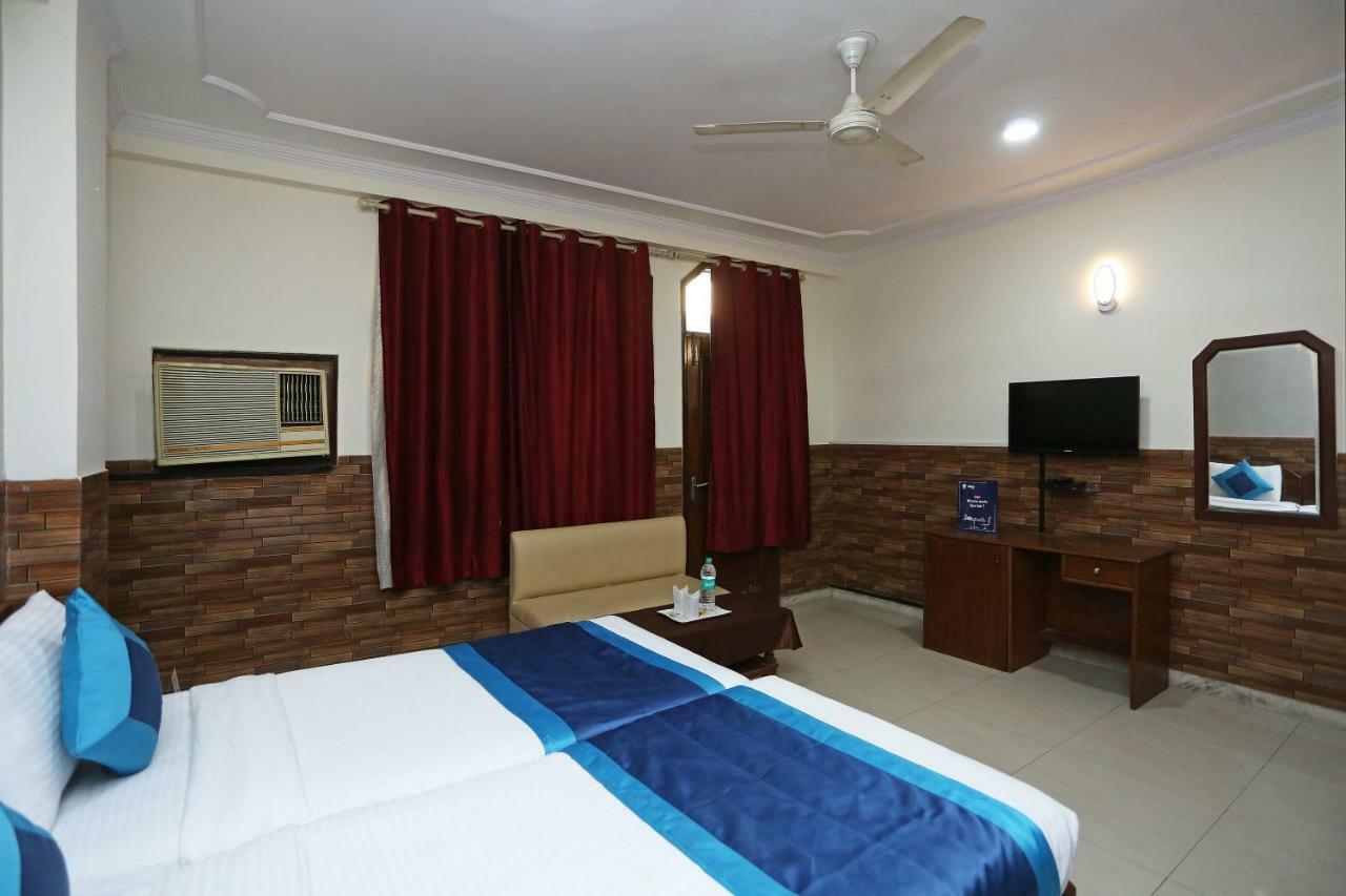 Oyo 472 Hotel Sareen Nowe Delhi Zewnętrze zdjęcie