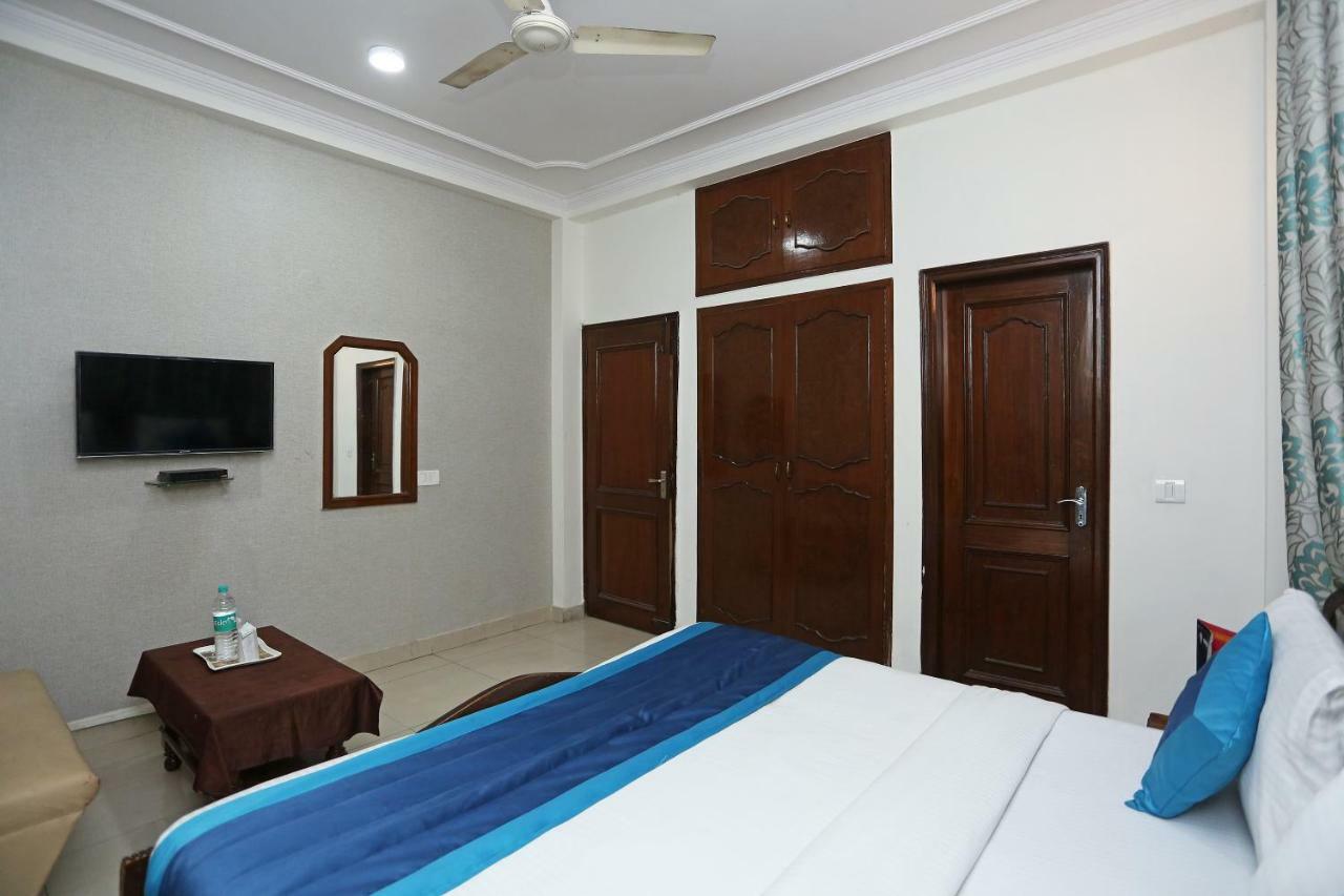 Oyo 472 Hotel Sareen Nowe Delhi Zewnętrze zdjęcie