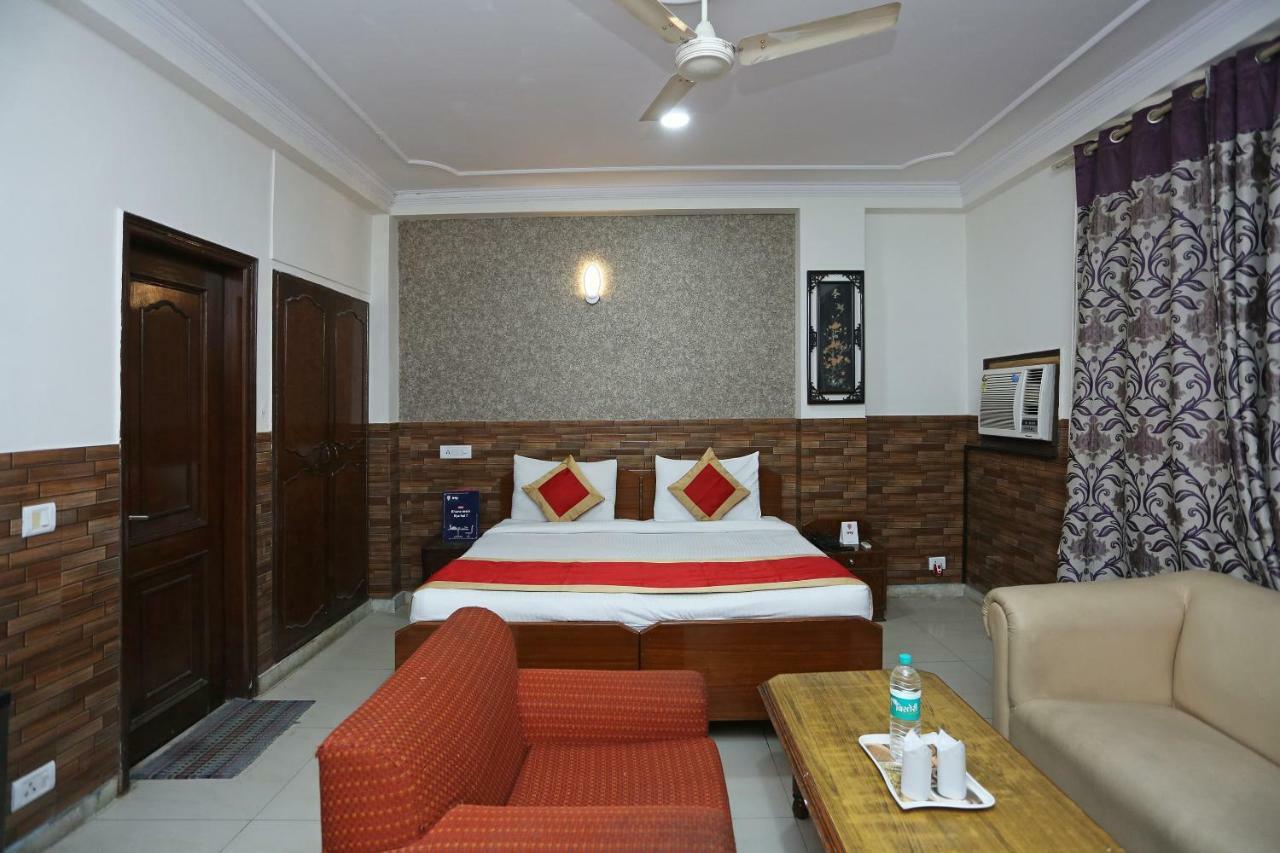 Oyo 472 Hotel Sareen Nowe Delhi Zewnętrze zdjęcie